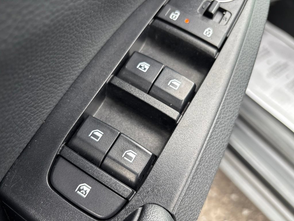 Certified 2024 Kia Seltos EX AWD/4WD image 19