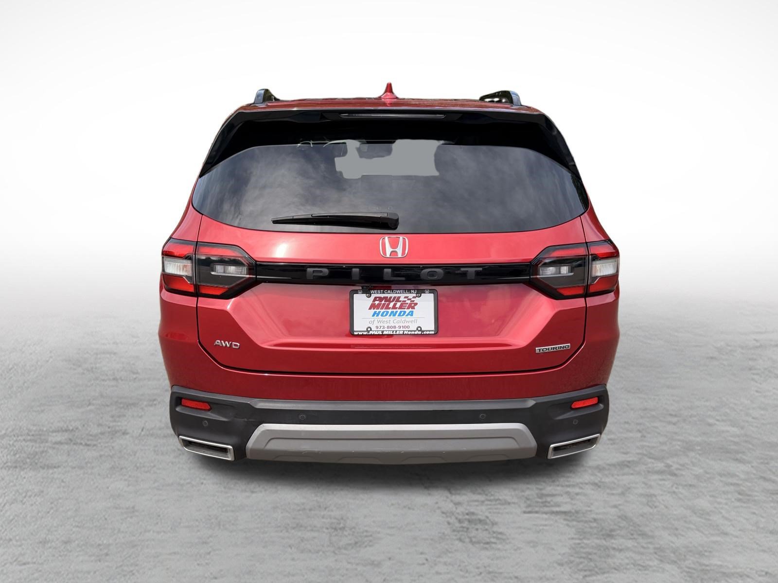 Used 2025 Honda Pilot Touring image 5