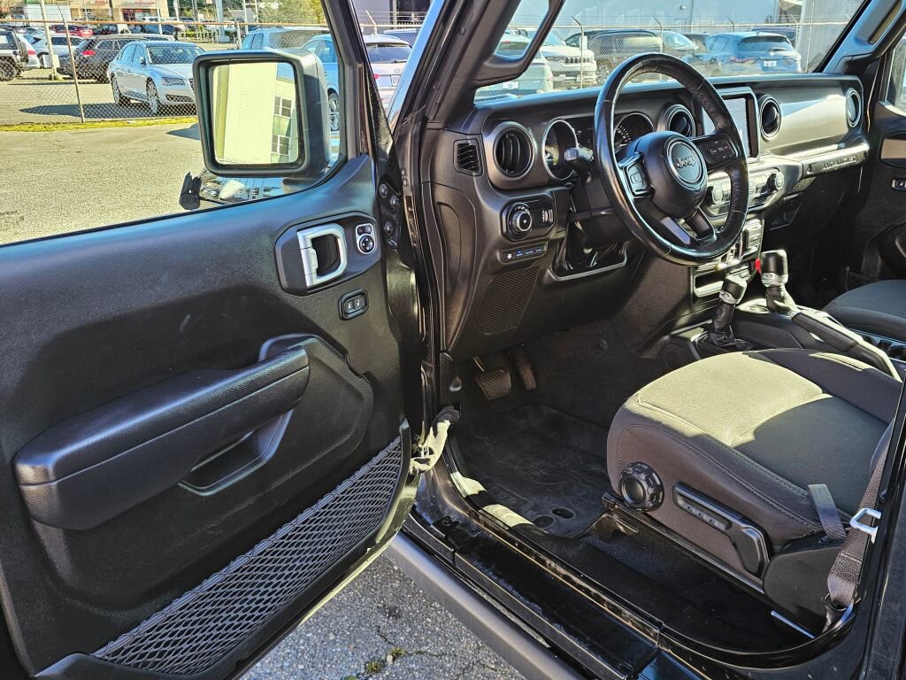 Used 2023 Jeep Wrangler Unlimited w/ Cold Weather Group image 18
