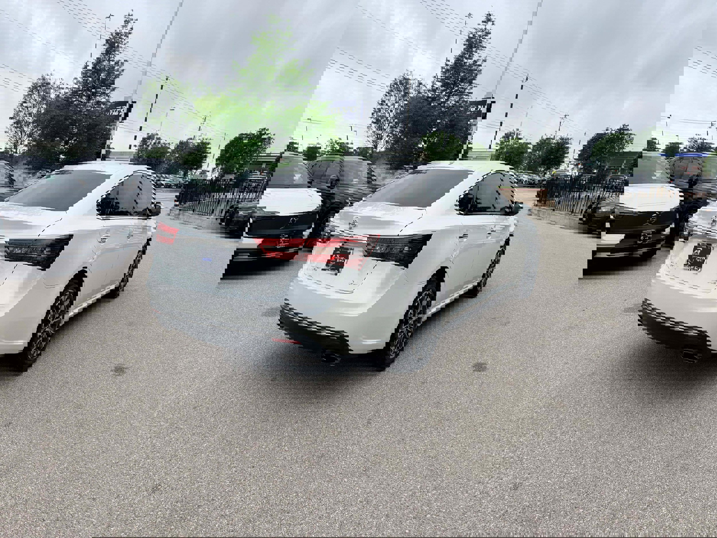 Used 2018 Toyota Avalon XLE Premium FWD image 6