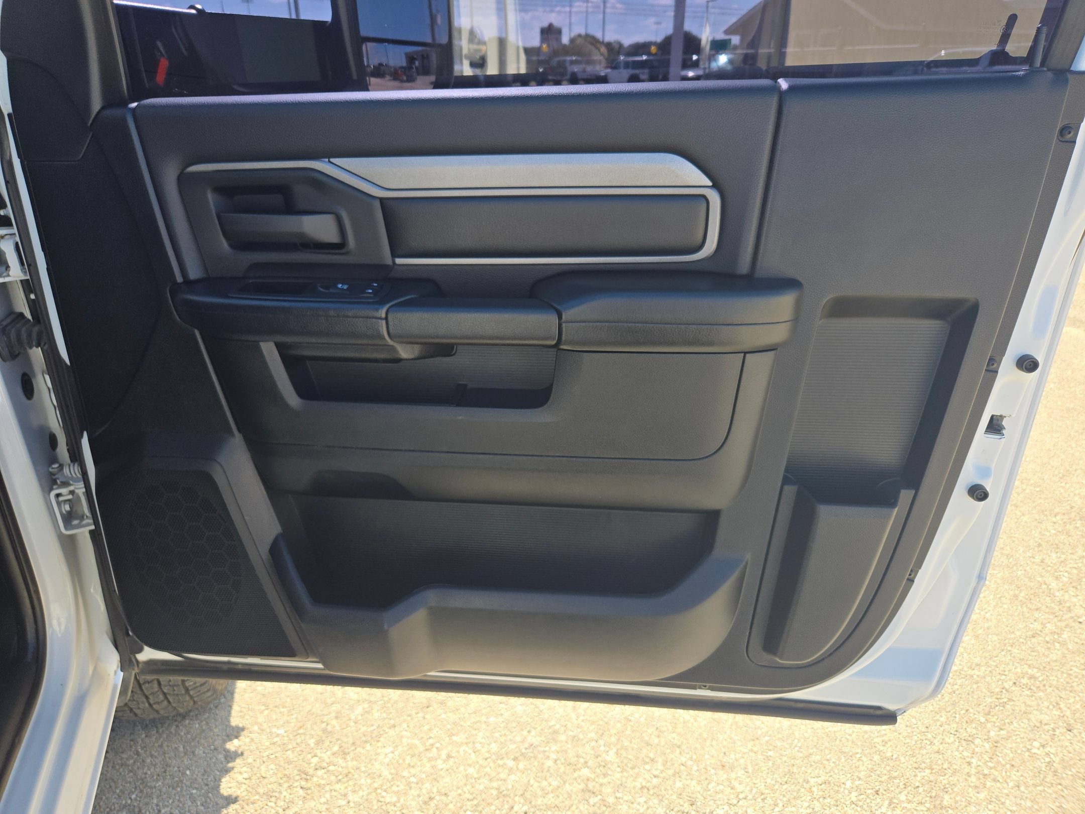 Used 2022 RAM 3500 Tradesman AWD/4WD image 28