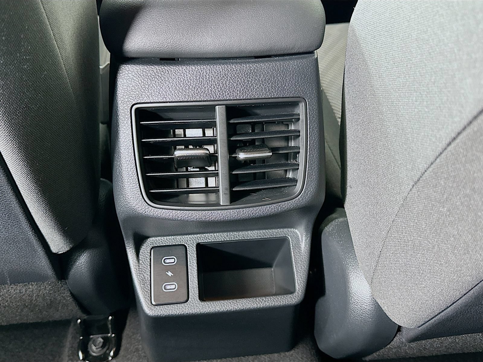 Used 2025 Kia Seltos LX AWD/4WD image 31