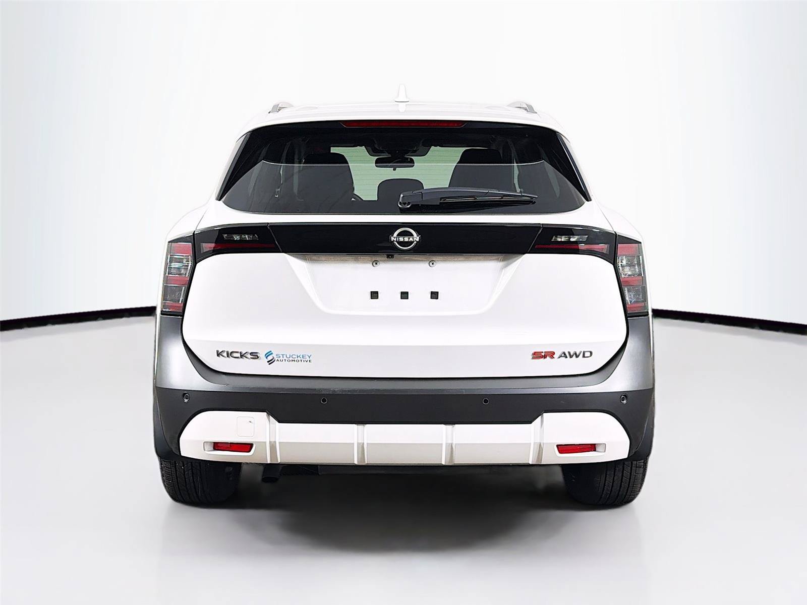 Used 2025 Nissan Kicks SR w/ SR Premium Package AWD/4WD image 10