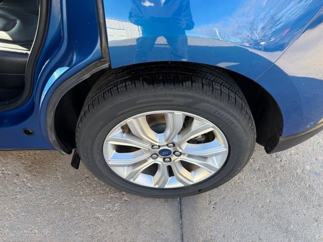 Used 2020 Ford Edge Titanium w/ Equipment Group 301A image 9