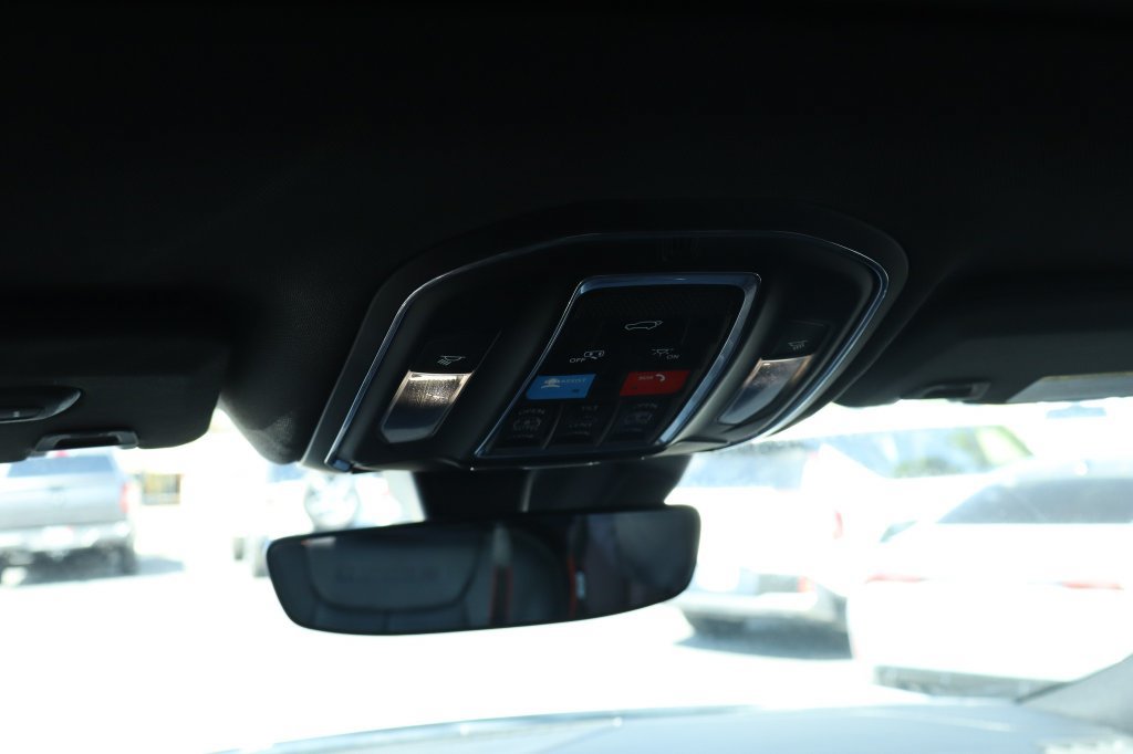 Used 2025 Jeep Grand Cherokee Summit w/ Obsidian Package AWD/4WD image 26