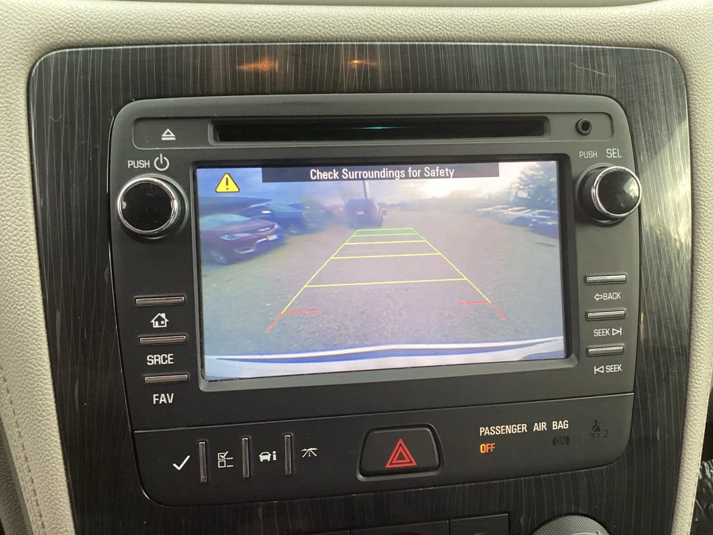 Used 2015 Chevrolet Traverse LT w/ Style and Technology Package image 29