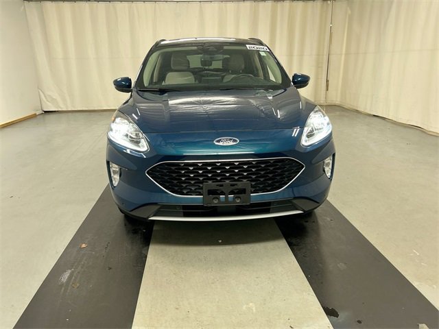 Used 2020 Ford Escape Titanium image 3