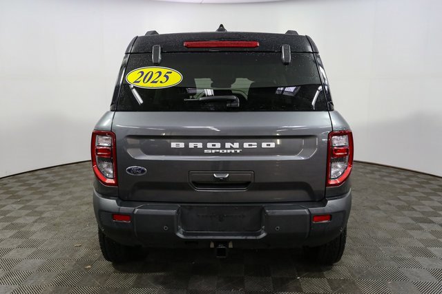Used 2025 Ford Bronco Sport Badlands image 9