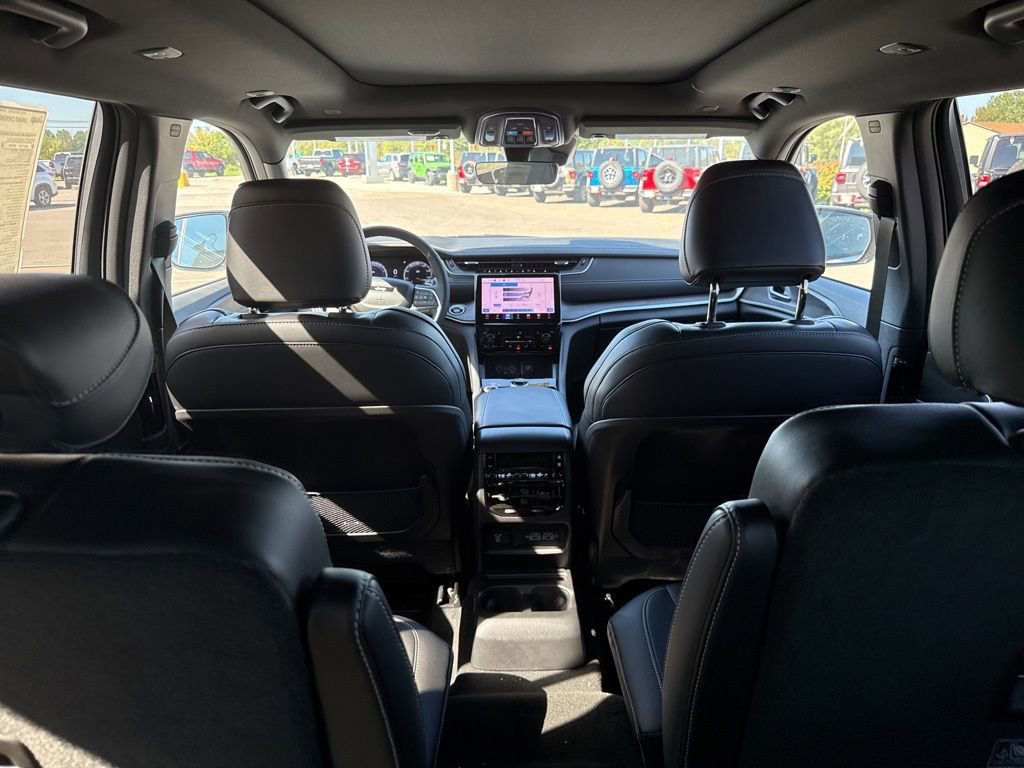 New 2025 Jeep Grand Cherokee L Limited image 19