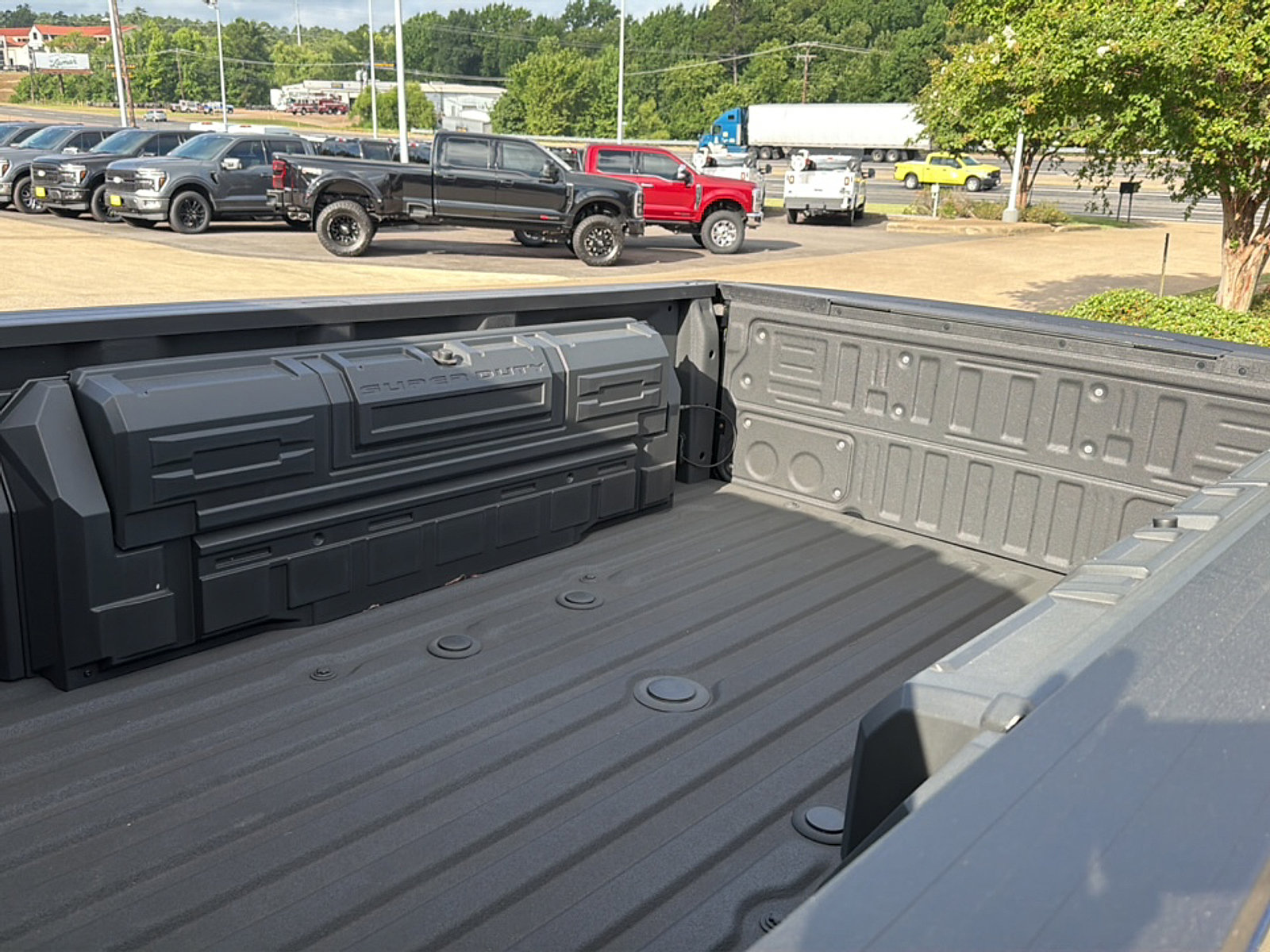 Used 2025 Ford F450 XLT w/ 360-Degree Camera Package AWD/4WD image 7