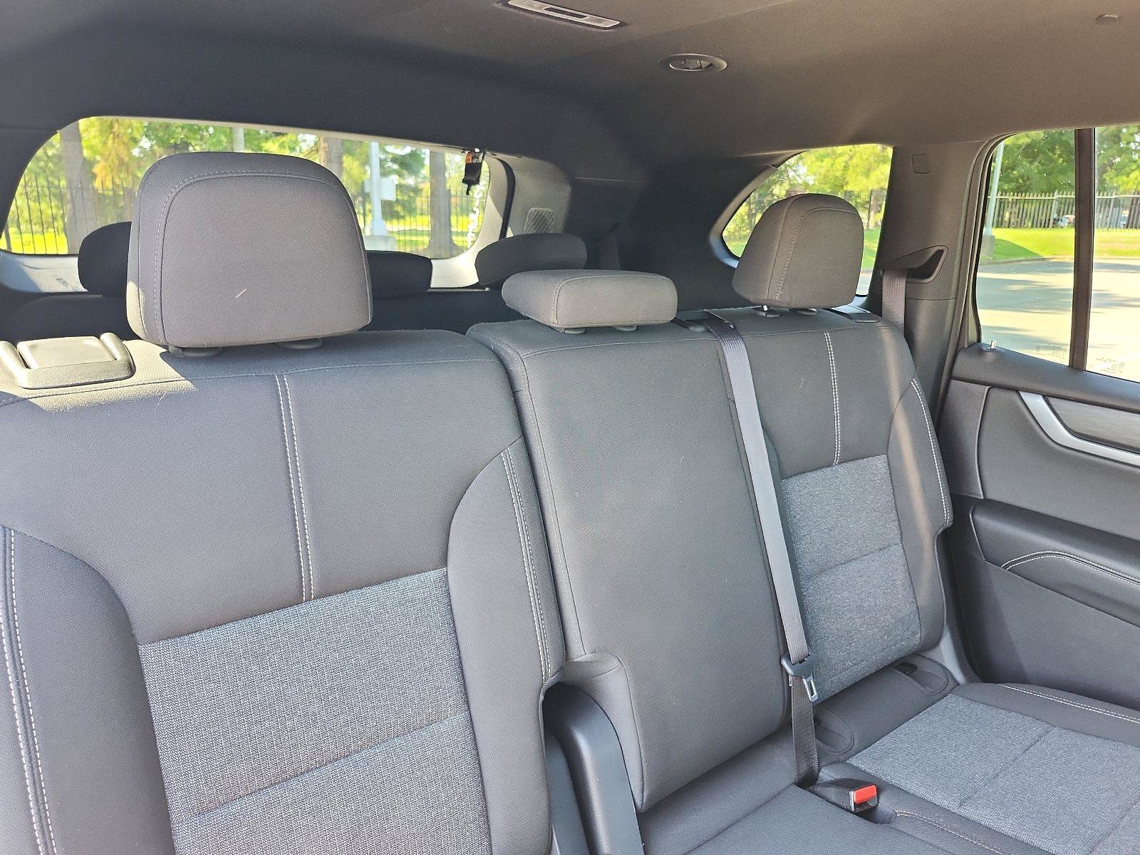 Certified 2025 GMC Acadia Elevation AWD/4WD image 8