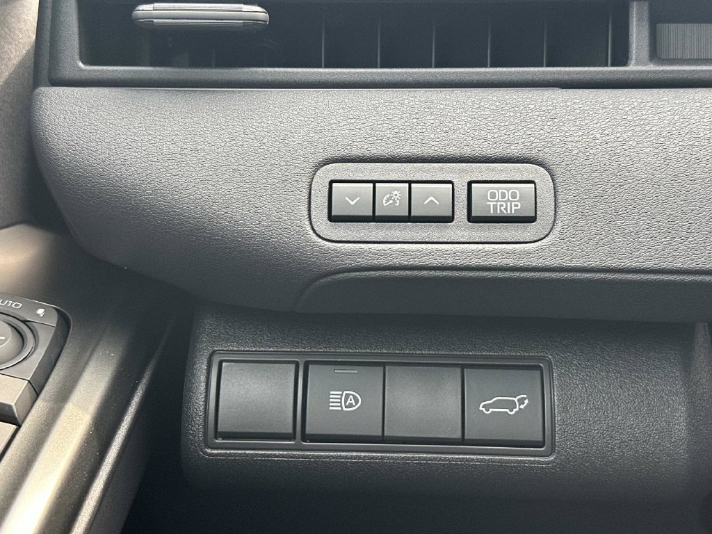 New 2026 Toyota C-HR AWD/4WD image 25