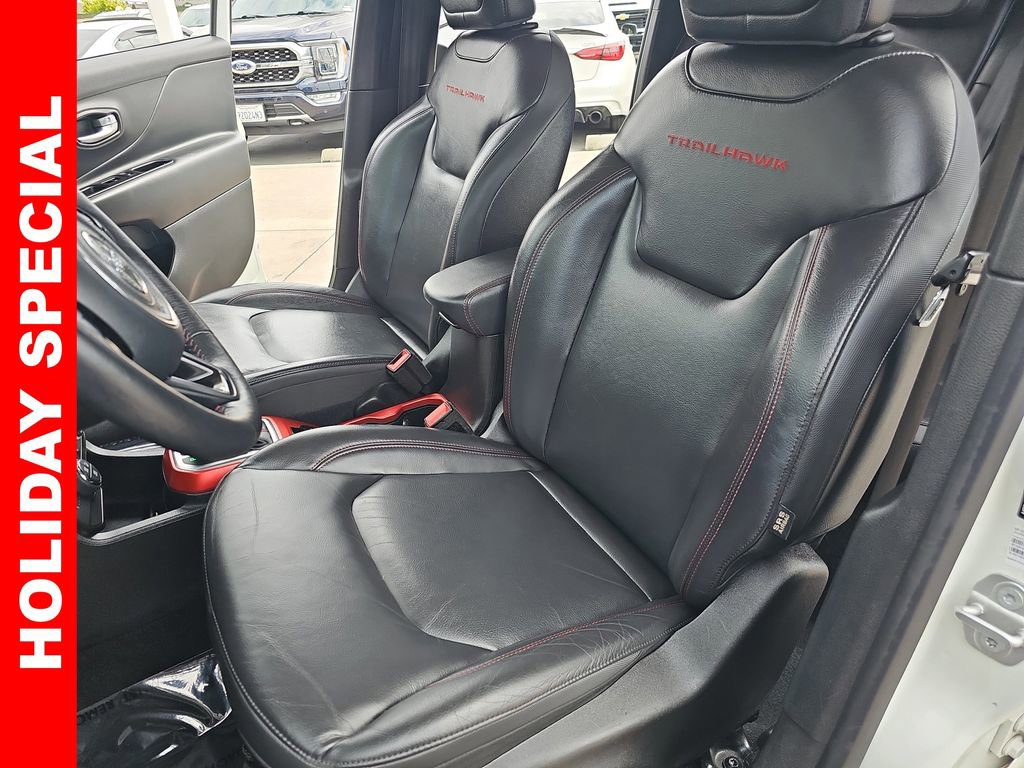 Used 2022 Jeep Renegade Trailhawk image 14