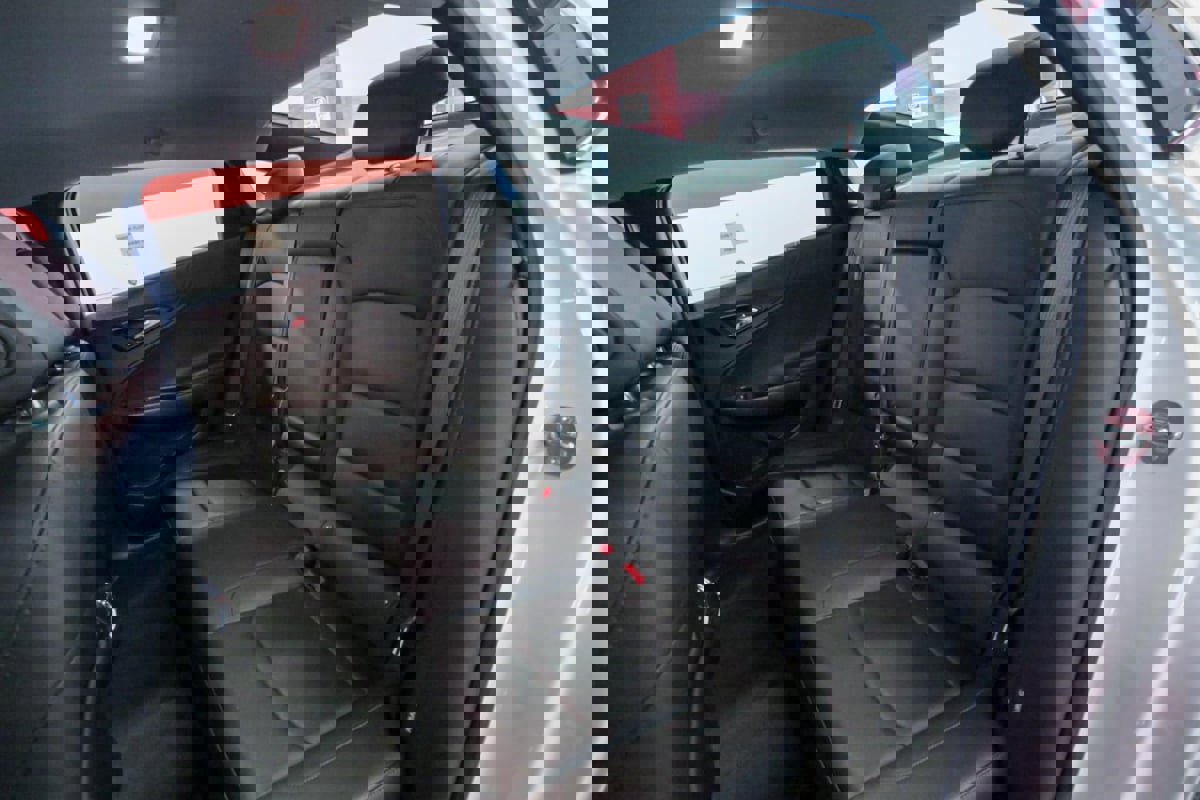 Used 2024 Chevrolet Malibu LT image 14