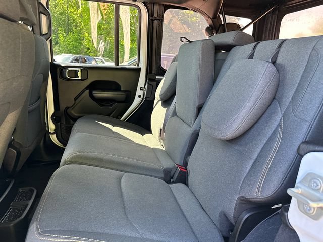 Used 2024 Jeep Wrangler Unlimited w/ Convenience Group AWD/4WD image 17