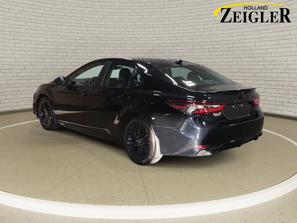 Used 2022 Toyota Camry SE image 7