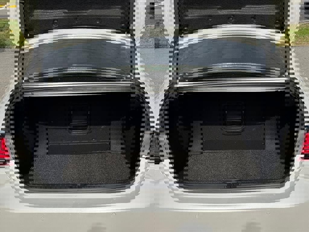 Used 2024 Lexus ES 300h w/ Premium Package image 14