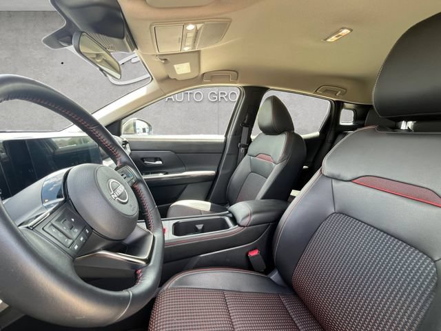 Used 2025 Nissan Kicks SR AWD/4WD image 19