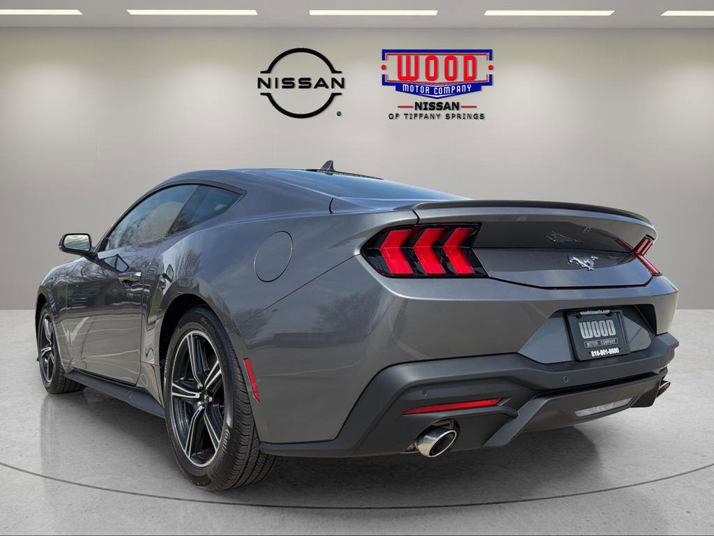 Used 2024 Ford Mustang Premium image 4