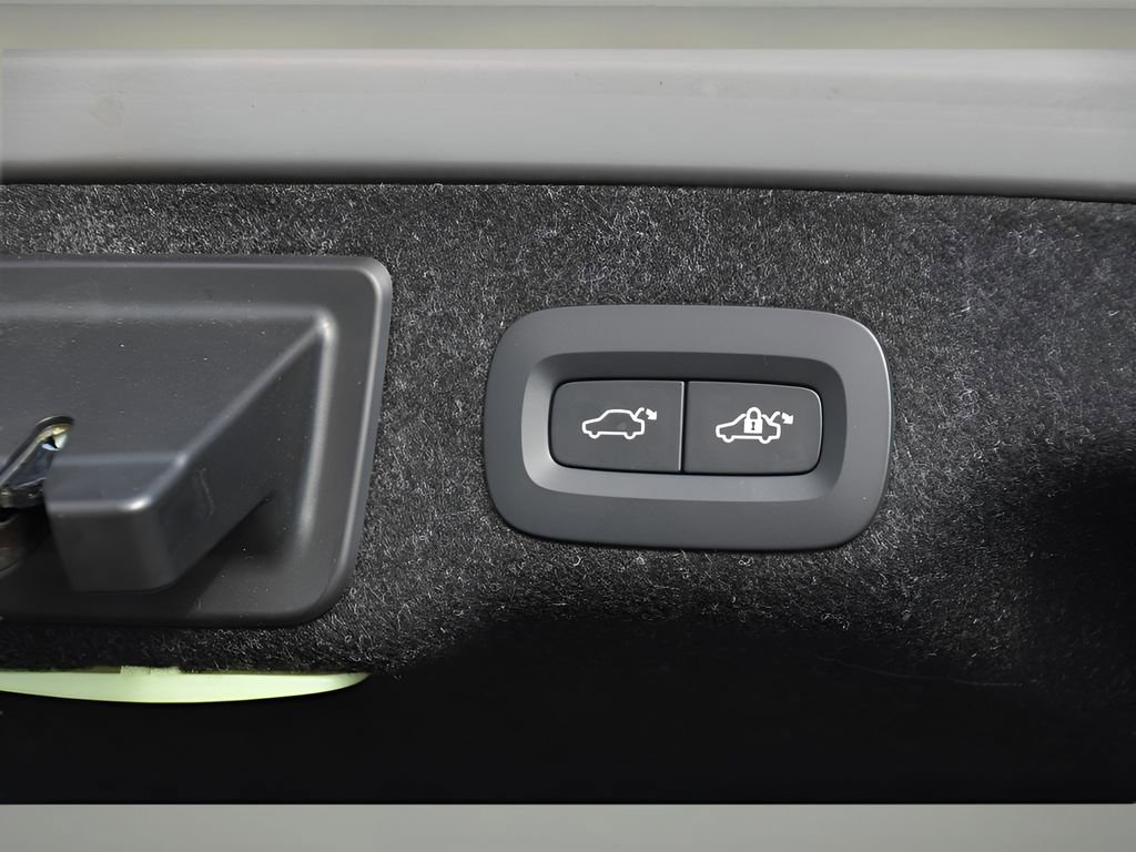 Certified 2024 Volvo S90 T8 Ultimate image 19