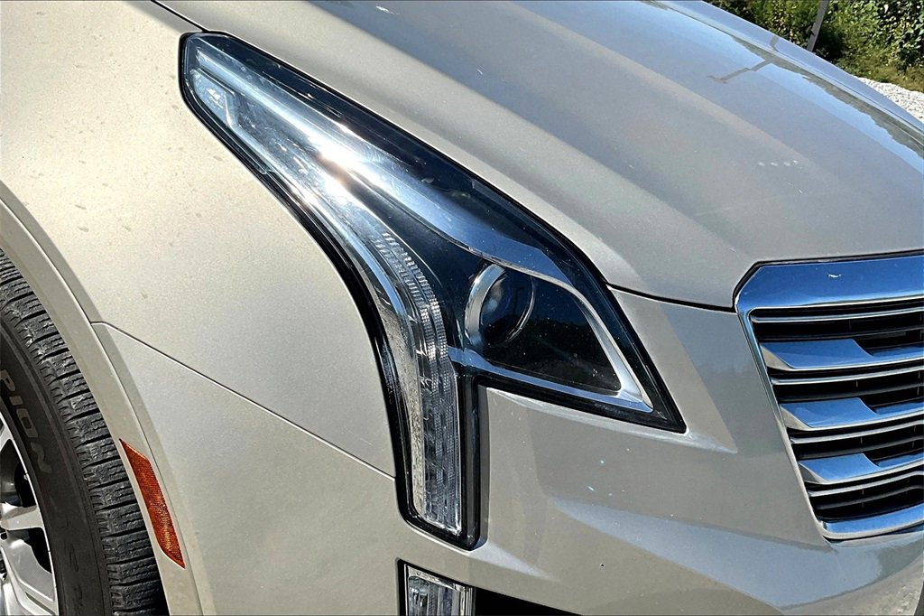 Used 2017 Cadillac XT5 Luxury w/ Driver Awareness Package image 27