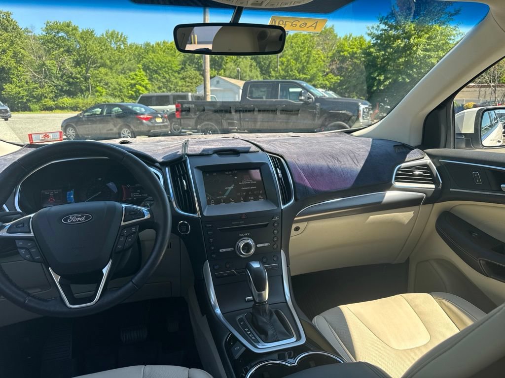 Used 2018 Ford Edge Titanium w/ Equipment Group 301A AWD/4WD image 13