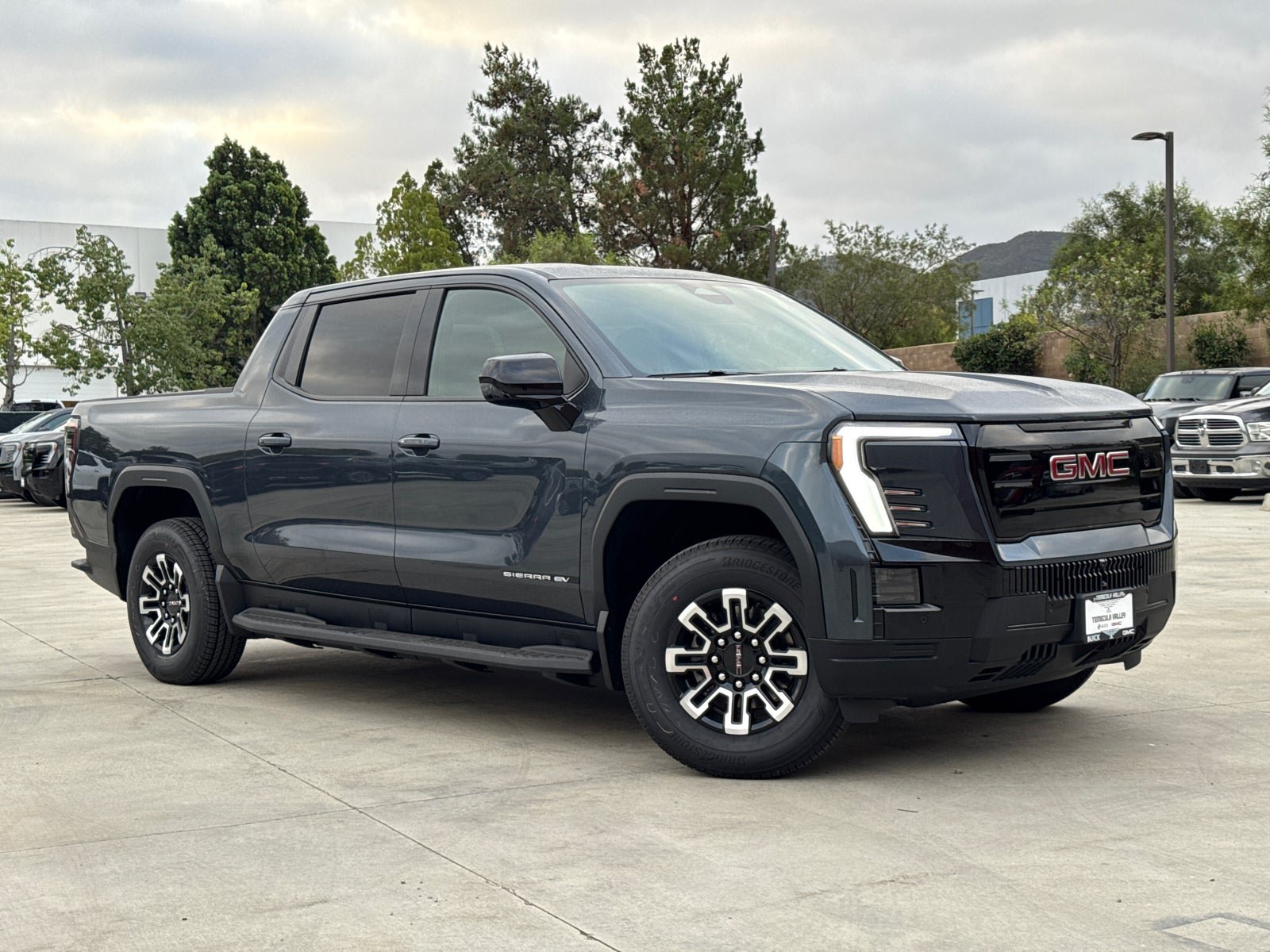 Used 2026 GMC Sierra EV Elevation AWD/4WD image 2