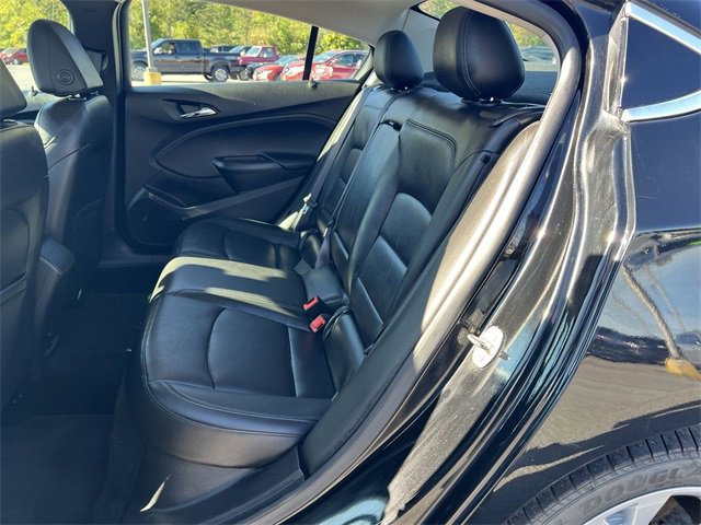 Used 2017 Chevrolet Cruze Premier image 17