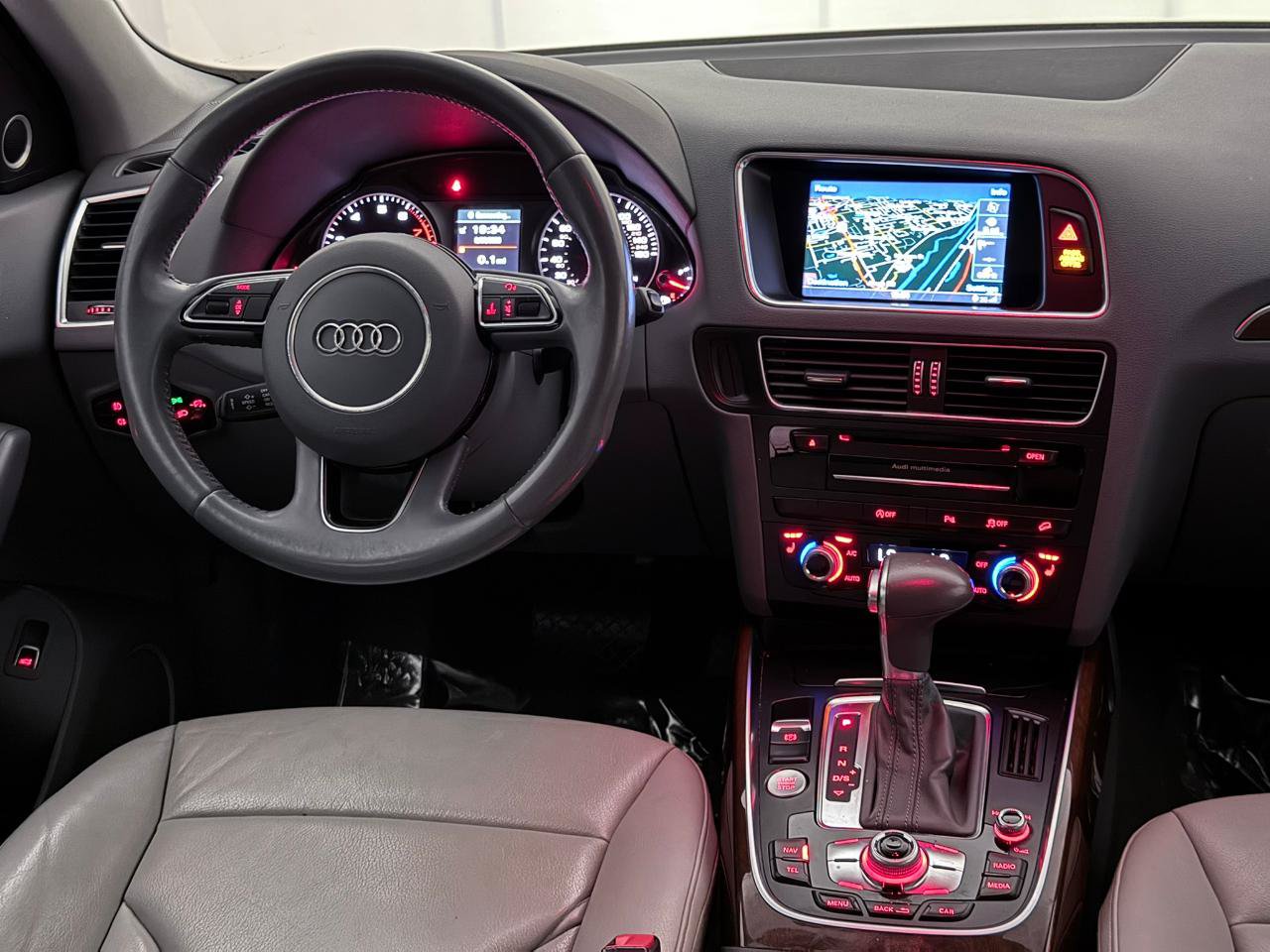 Used 2017 Audi Q5 3.0T Premium Plus w/ Technology Package AWD/4WD image 29