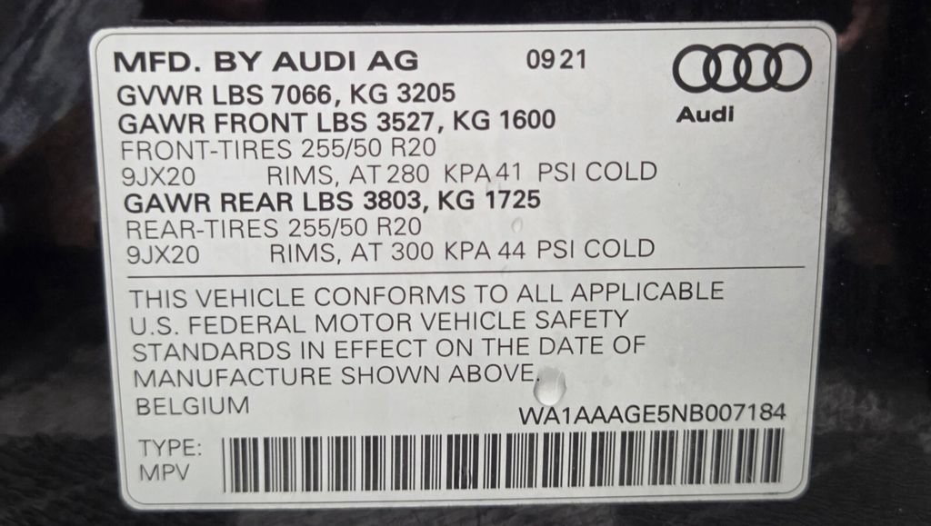 Used 2022 Audi e-tron Premium AWD/4WD image 33