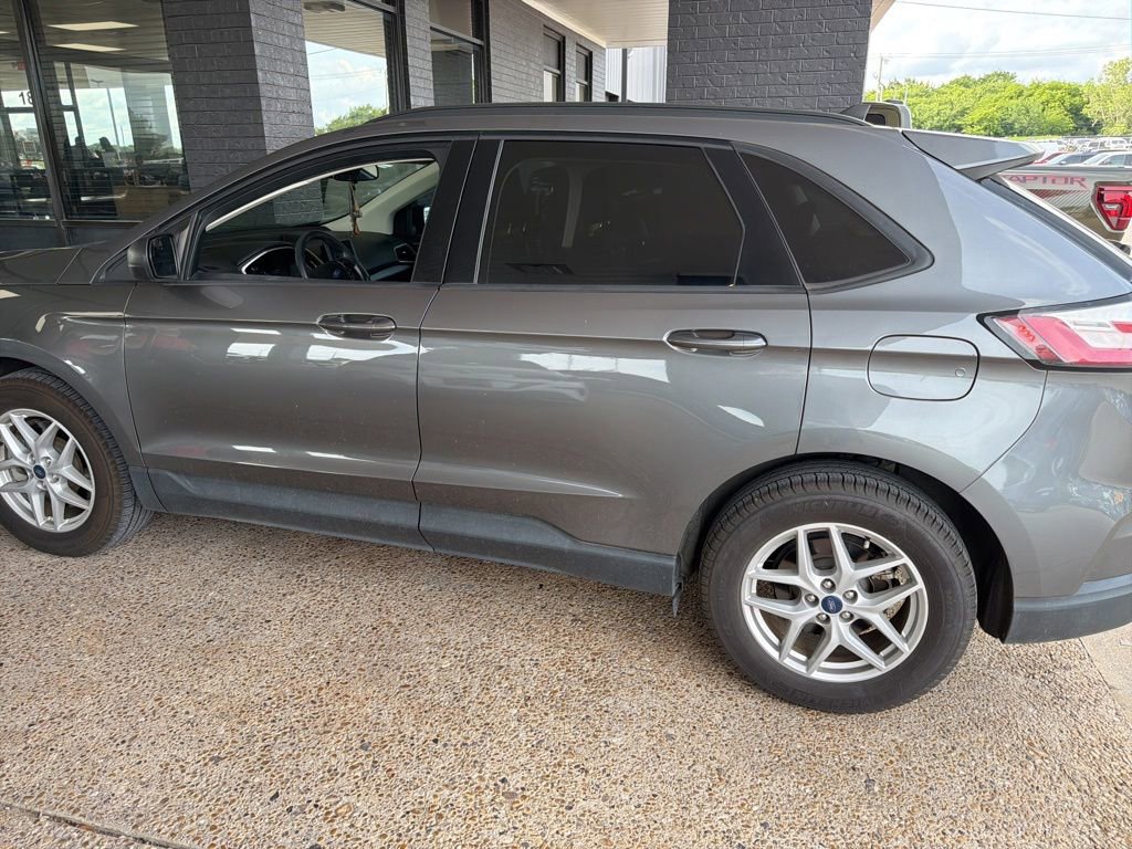 Used 2021 Ford Edge SE