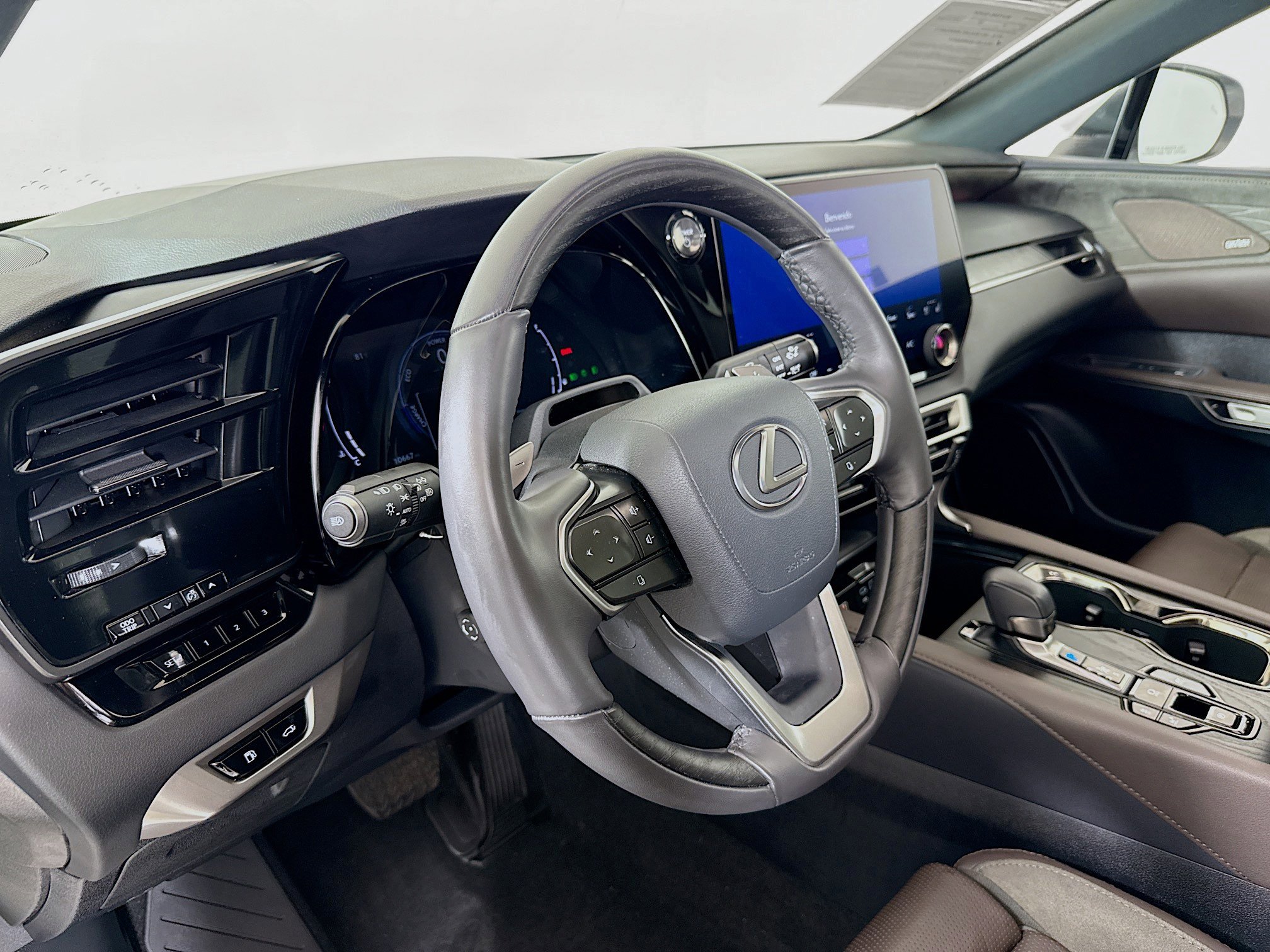 Certified 2024 Lexus RX 350 350h Luxury w/ Convenience Package image 9