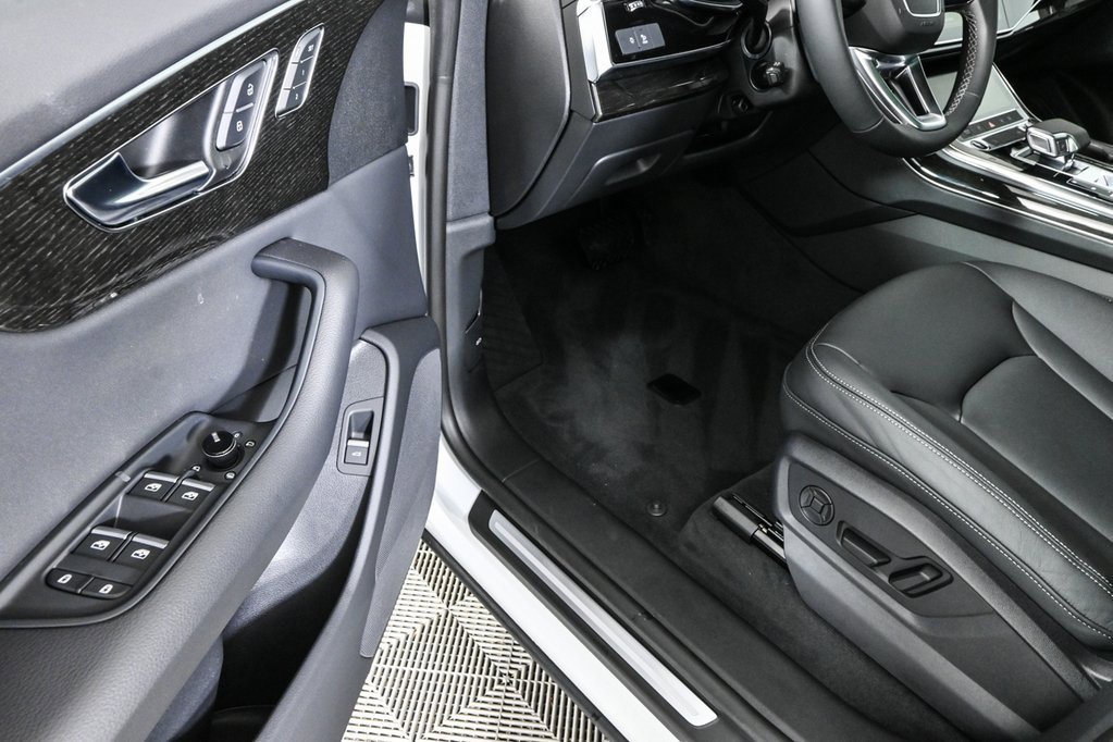 New 2025 Audi Q8 Premium image 5