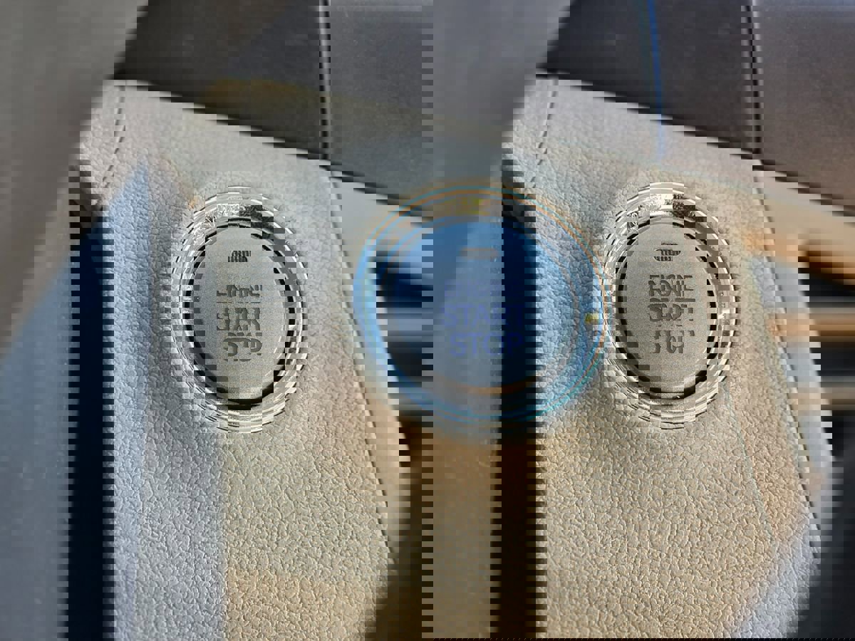 Used 2012 Hyundai Elantra Limited w/ Technology Pkg 5 image 32