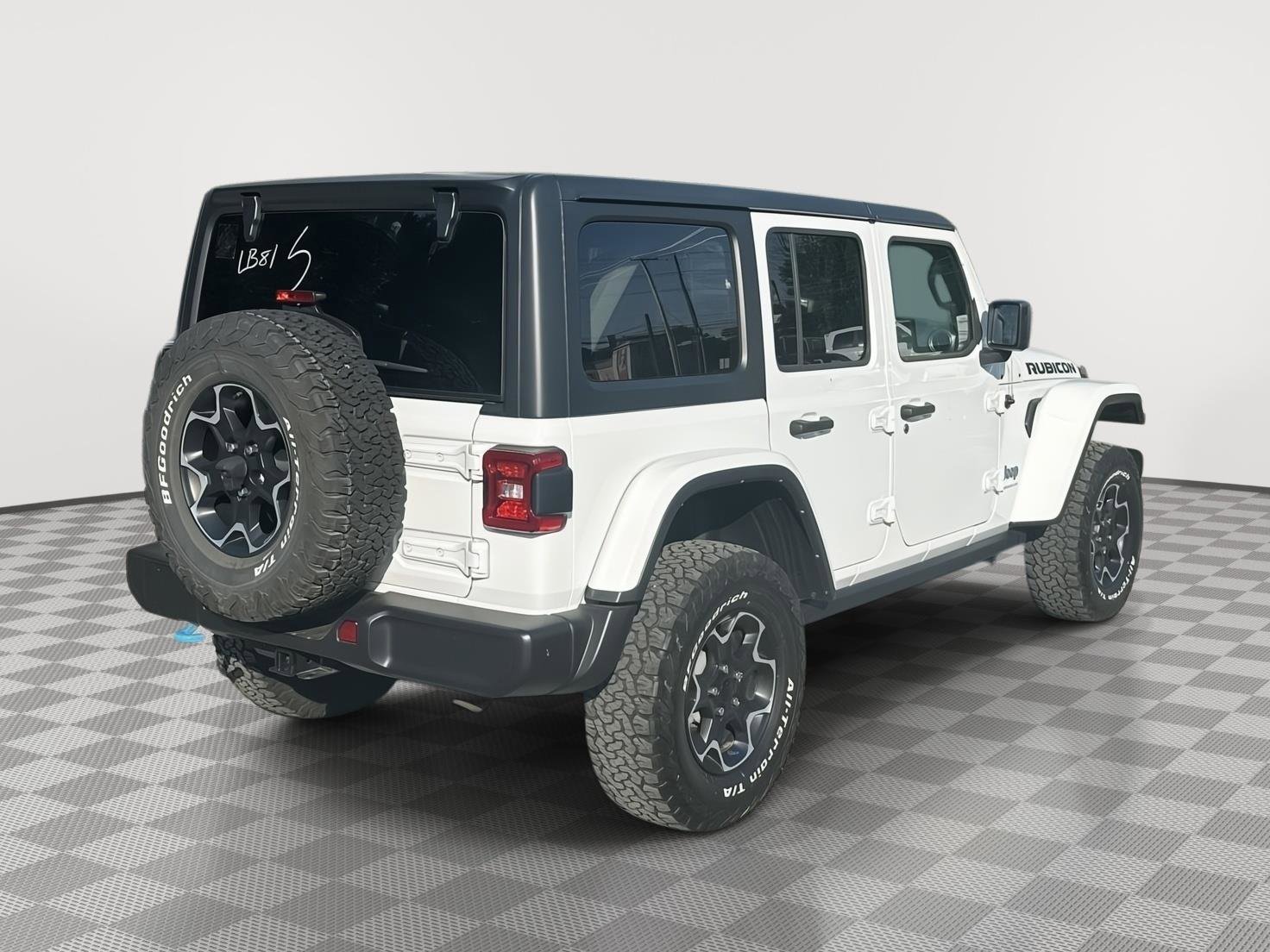 Used 2023 Jeep Wrangler Unlimited Rubicon 4xe w/ Cold Weather Group AWD/4WD image 5