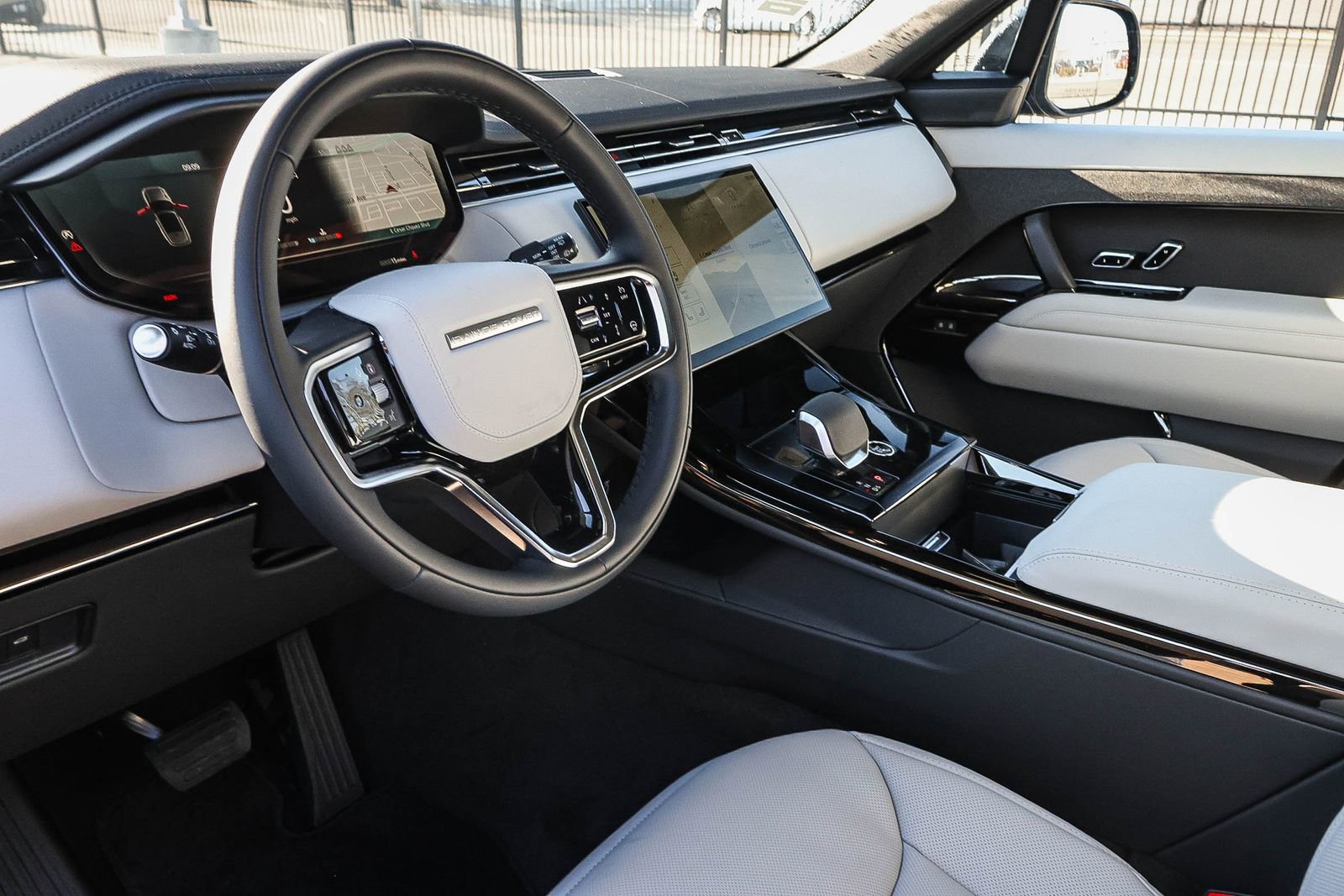 New 2026 Land Rover Range Rover Sport SE image 28