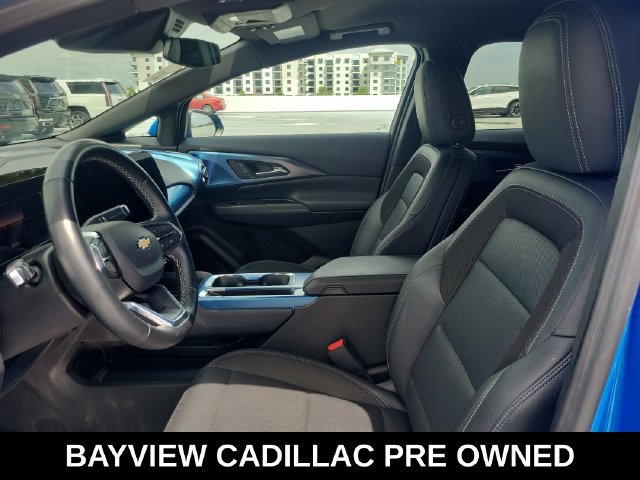 Used 2025 Chevrolet Equinox EV LT w/ Convenience Package FWD image 23