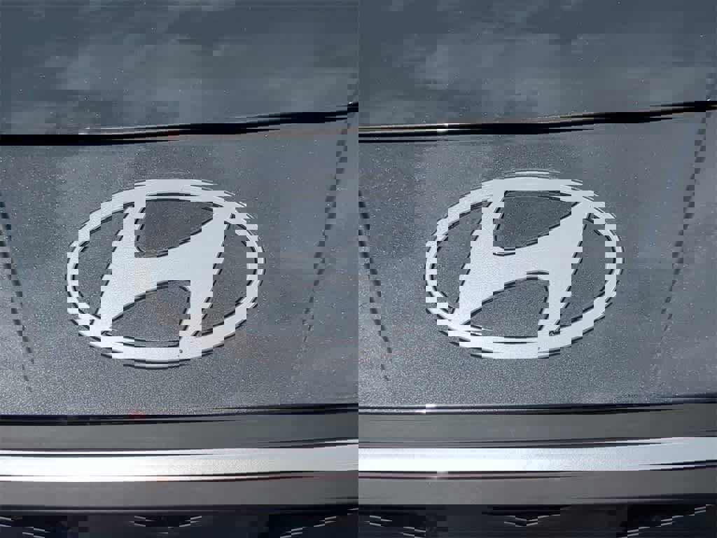 New 2026 Hyundai Elantra Sport image 12