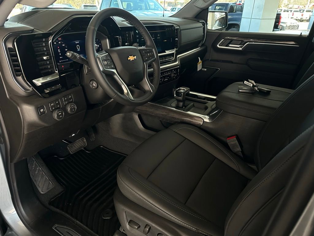 New 2026 Chevrolet Silverado 1500 LTZ w/ LTZ Premium Package image 8