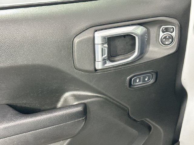 Used 2023 Jeep Wrangler Unlimited w/ Sun & Screen Package AWD/4WD image 26