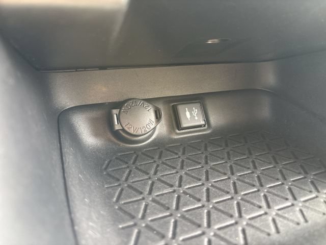 Used 2019 Toyota RAV4 LE FWD image 24