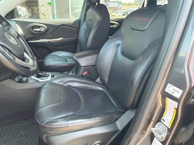 Used 2014 Jeep Cherokee Trailhawk w/ Leather Interior Group AWD/4WD image 18