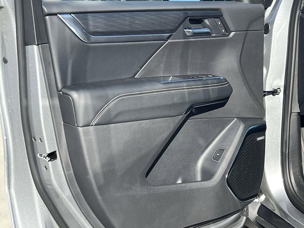 New 2026 GMC Acadia Elevation image 10