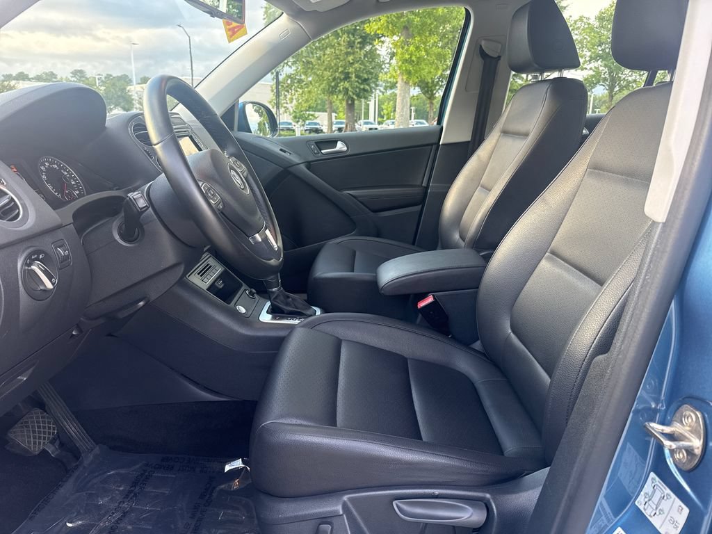 Used 2017 Volkswagen Tiguan S FWD image 12