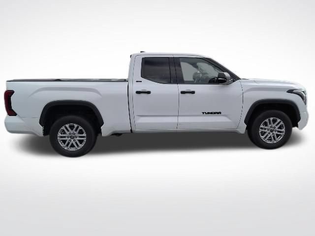 Used 2022 Toyota Tundra SR5 w/ SR5 Convenience Package RWD image 11