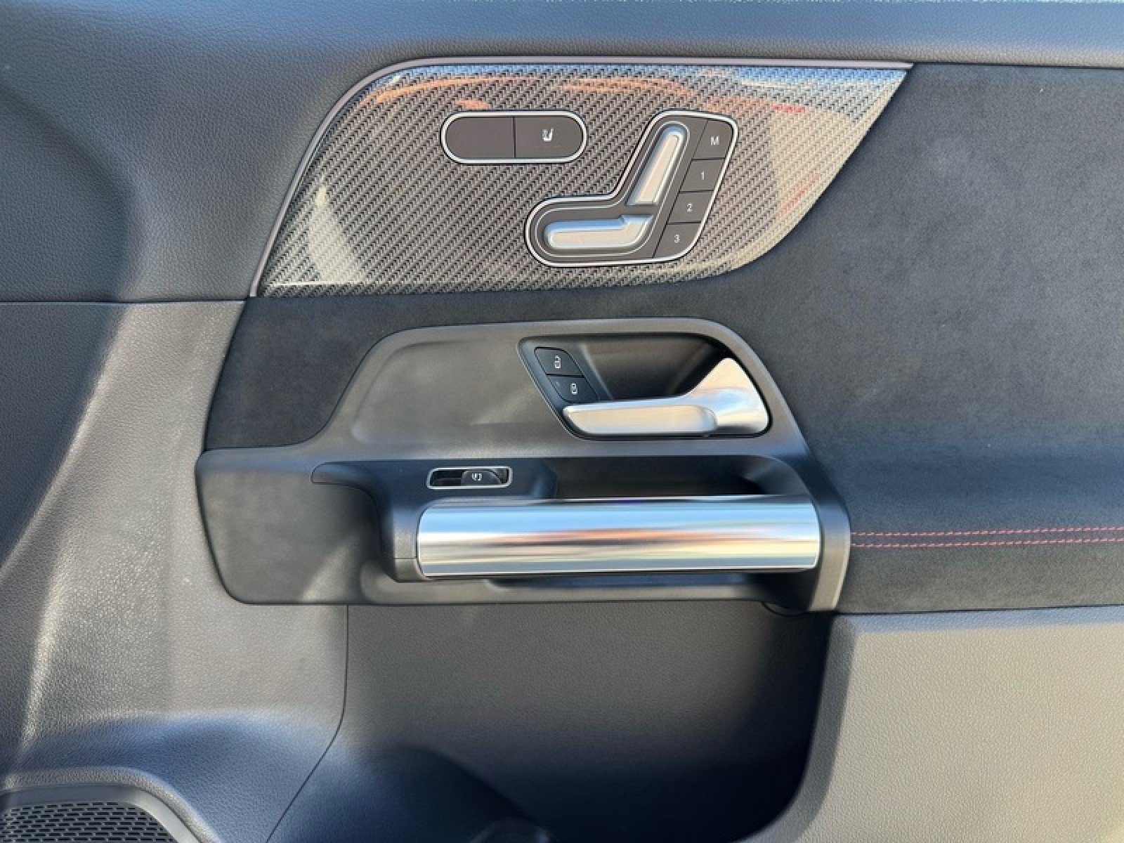 Certified 2021 Mercedes-Benz GLA 250 image 25