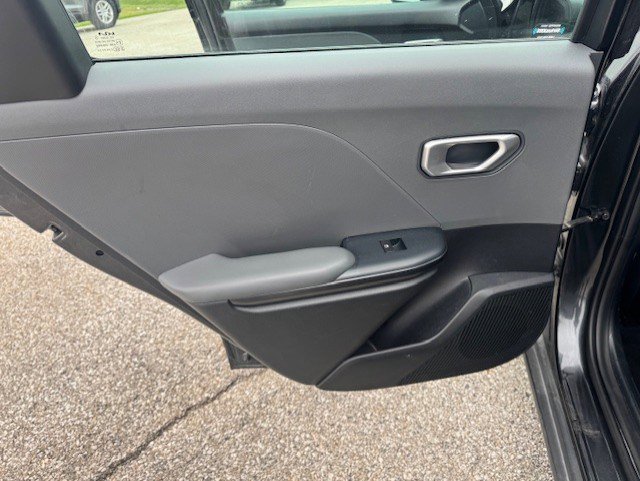 Used 2025 Kia K4 LXS image 25