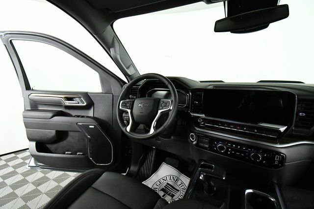 Used 2025 Chevrolet Silverado 1500 LT Trail Boss w/ Convenience Package II image 20