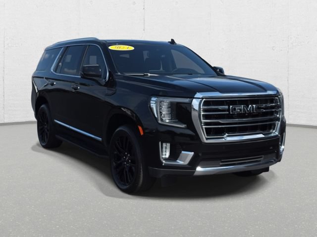 Used 2024 GMC Yukon SLT w/ SLT Premium Package AWD/4WD image 3