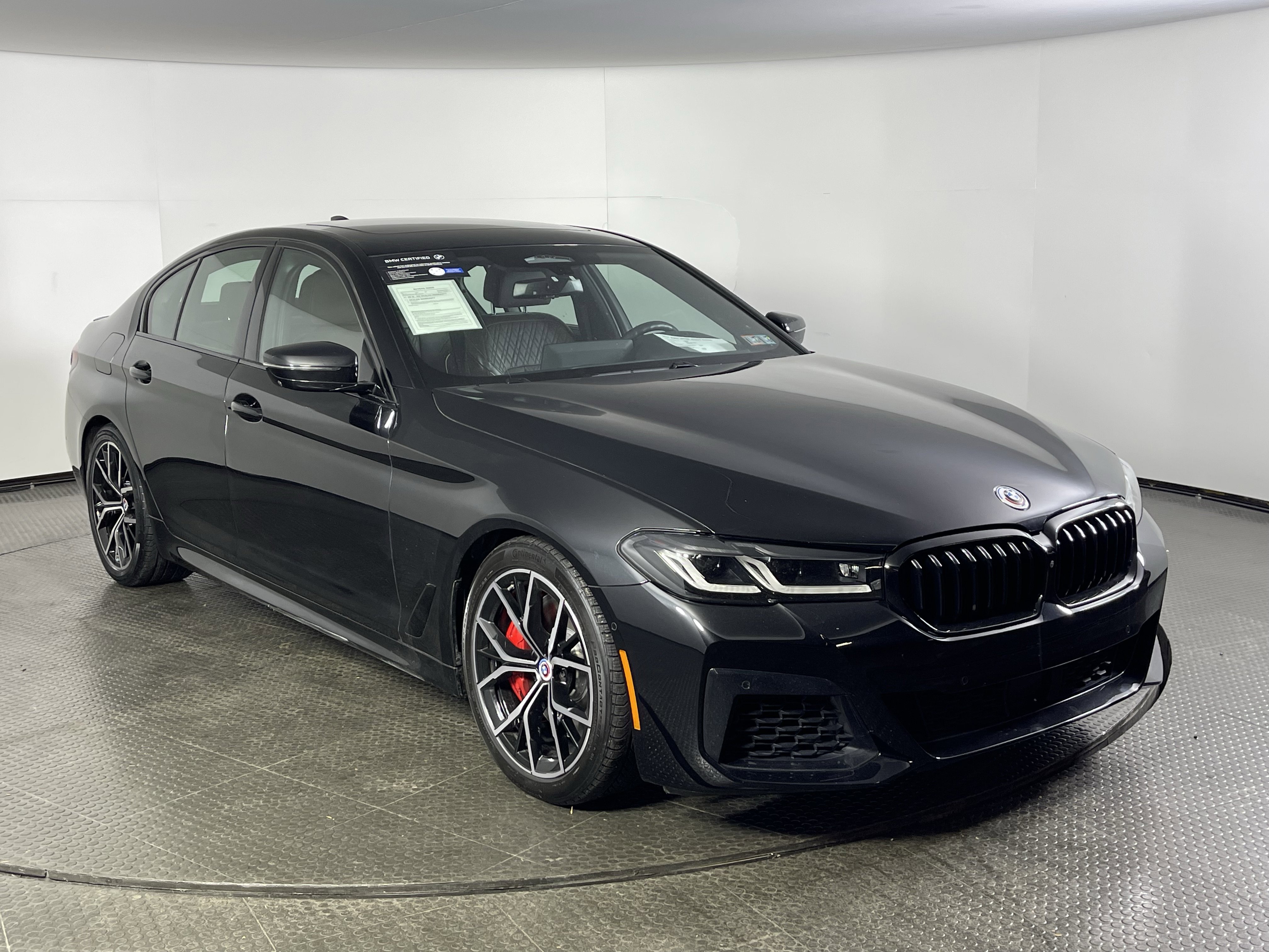 Certified 2023 BMW M550i xDrive w/ Dynamic Handling Package image 3